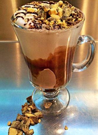 Wild Canary - Mackay Tourism 11