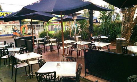 Wild Canary - Mackay Tourism 7