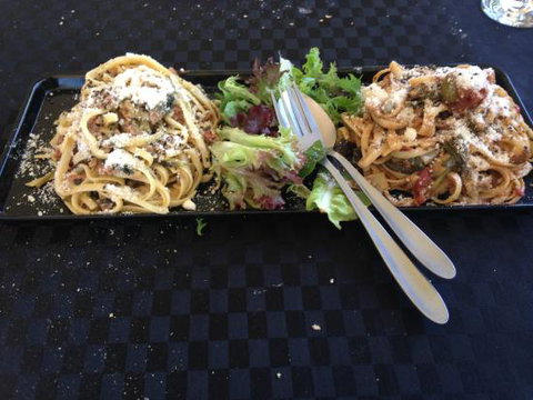 Ceccanti Vineyard & Restaurant - Mackay Tourism 0