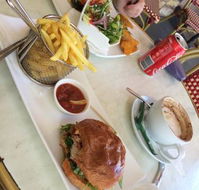 Supreme Bar and Restaurant - Mackay Tourism