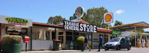 Yanakie General Store - Mackay Tourism 0