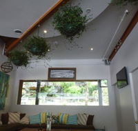 Driftwood Cafe at Akuna Bay - Mackay Tourism