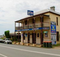 Macleay River Hotel - Mackay Tourism