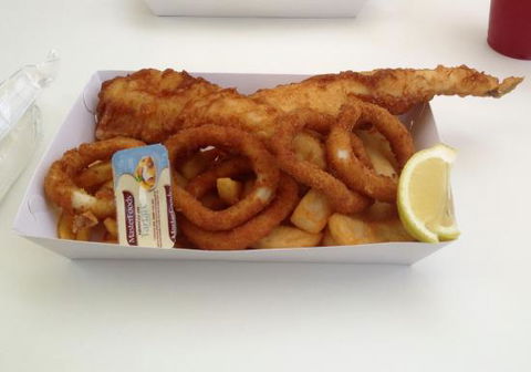 Beach Street Seafood - Mackay Tourism 0