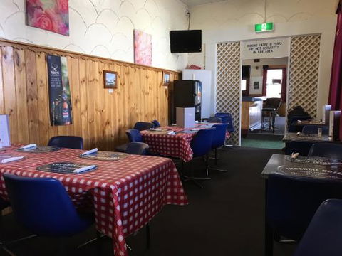 Imperial Hotel - Mackay Tourism 0