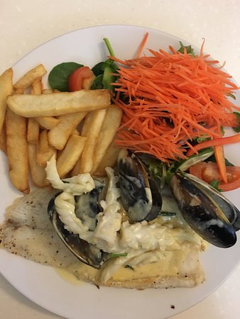 Olympic Hotel - Mackay Tourism 0