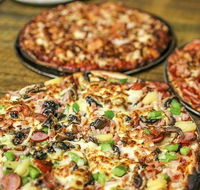 The cave wood fired pizza bar - Mackay Tourism