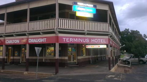 Terminus Hotel Temora - Mackay Tourism 0