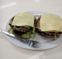 Uncle Leo's - Mackay Tourism