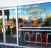 Elwoods Eatery