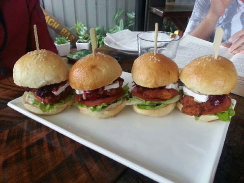The Garage Bar And Grill - Mackay Tourism 0