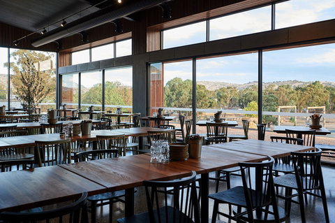 Fowles Wine - Mackay Tourism 2