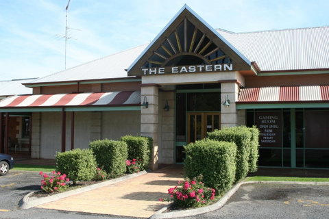 South Eastern Hotel - Mackay Tourism 0