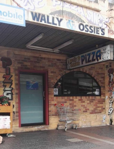 Wally & Ossie's Pizza - Mackay Tourism 0