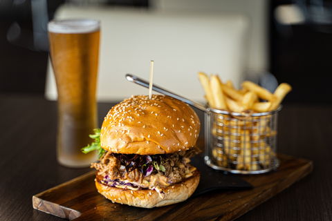 Pebbles Restaurant And Spike Bar - Mackay Tourism 1