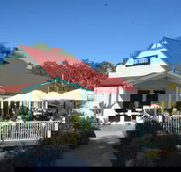 The Boathouse Restaurant at Lake Daylesford - Mackay Tourism