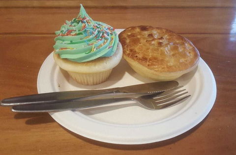 Heatherbrae's Pies - Mackay Tourism 0