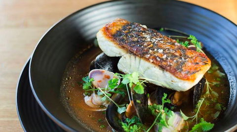 Pineapple Hotel Steakhouse - Mackay Tourism 0