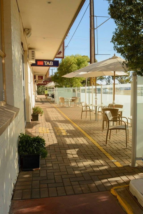 V Hotel - Mackay Tourism 0