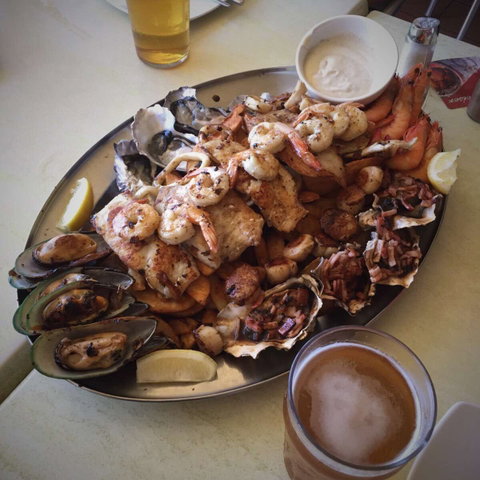 Samson Beach Tavern - Mackay Tourism 0
