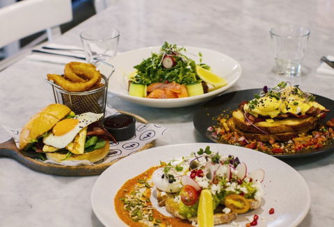 The Jolly Miller Café - Caroline Springs - Mackay Tourism 0