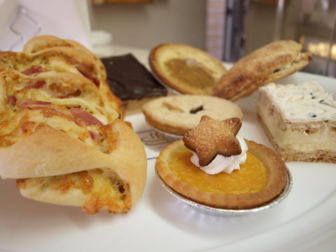 AJ's Hotbake - Mackay Tourism 0