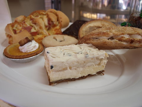 AJ's Hotbake - Mackay Tourism 2