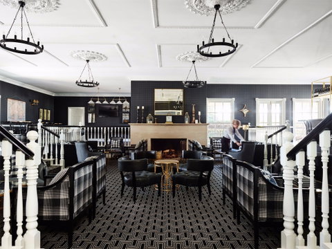 Epoche Lounge Bar - Mackay Tourism 1
