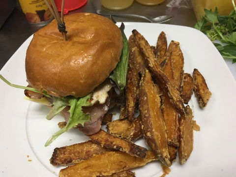 Grill And Bare Cafe Restaurant - Mackay Tourism 0