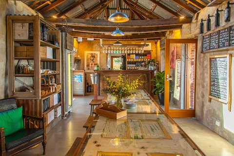 Stelzer Road Supper Club - Mackay Tourism 0