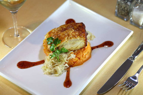 Wharf Tavern Char - Mooloolaba - Mackay Tourism 0