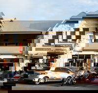 Yarragon Hotel - Mackay Tourism