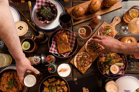 White Oaks Saloon Bar And Dining - Mackay Tourism 0