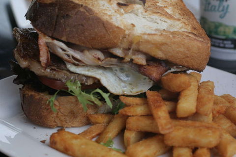 Oasis By The River Restaurant & Cafe - Mackay Tourism 0