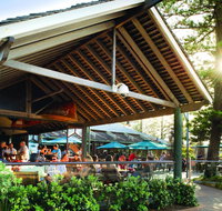 Beach Hotel - Mackay Tourism
