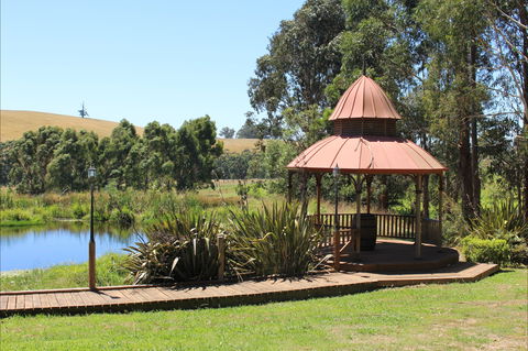 Djinta Djinta Winery - Mackay Tourism 1