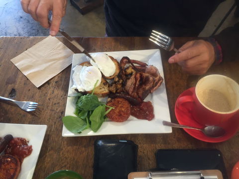 Seven Monks Cafe & Wares - Mackay Tourism 0