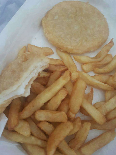 Snappers Fish & Chippery - Mackay Tourism 0