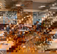 Tracks on Point Cafe - Mackay Tourism