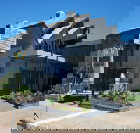 75 on Arthur at The Wellington Soldiers Memorial Club - Mackay Tourism