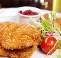 Emu Sports Club Bistro - Mackay Tourism