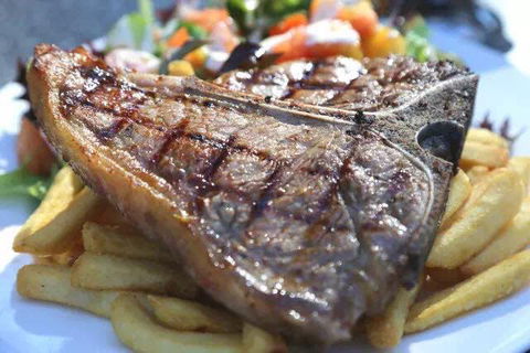 J's Kitchen Steak House - Berala Hotel - Berala - Mackay Tourism 0