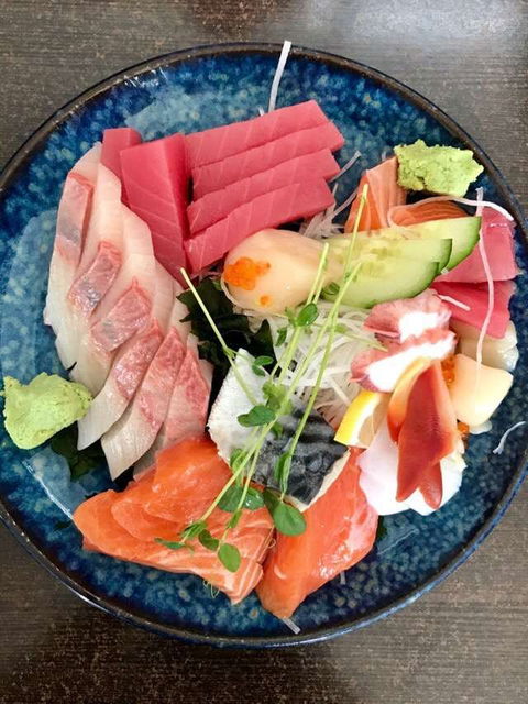 Kakuson Sushi Japanese Restaurant - Mackay Tourism 0