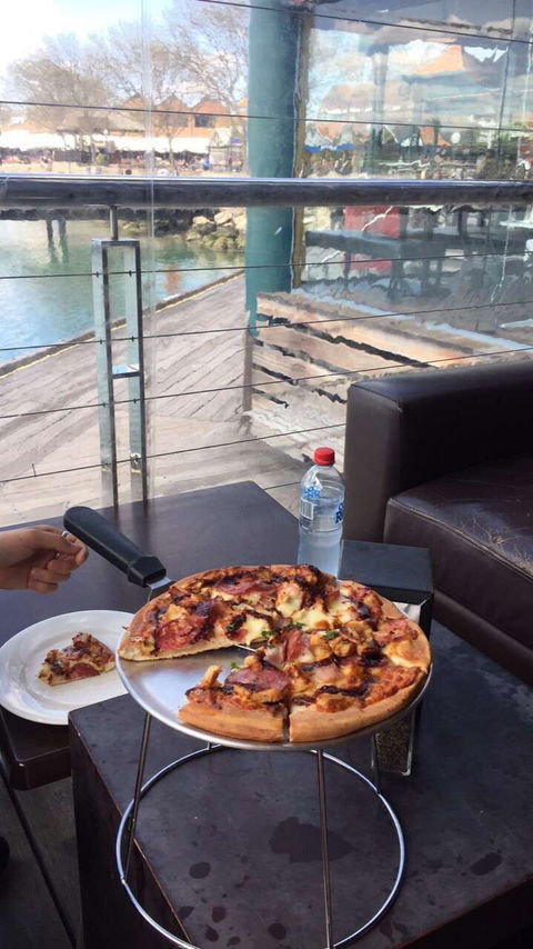 Little Caesars - Sorrento - Mackay Tourism 0