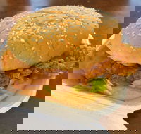 Ollies Chicken - Melton - Mackay Tourism