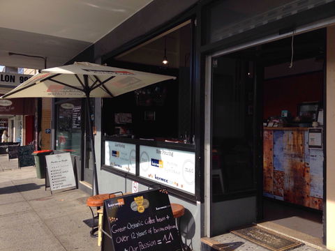 B-Line Cafe - Mackay Tourism 0