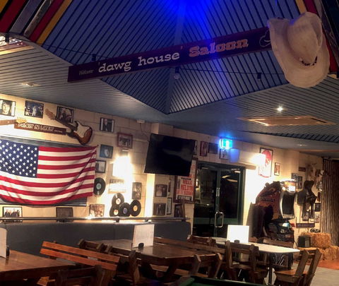 Cadillacs Bar And Grill - Mackay Tourism 0