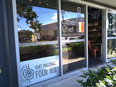 Port Macquarie Food Hub - Mackay Tourism 0
