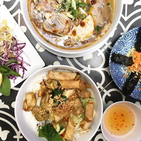 The Main Corner - Mackay Tourism 0