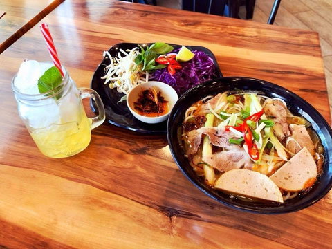 Viet's Taste - Mackay Tourism 0